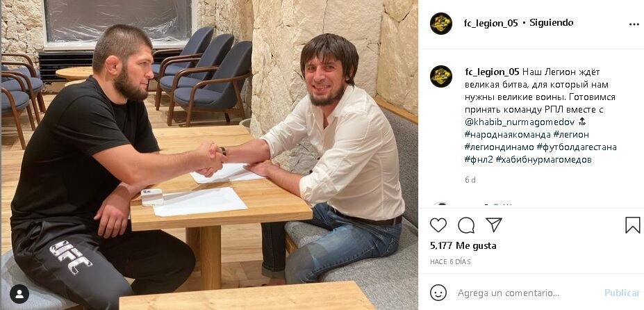 Khabib junto al presidente del FC Dynamo Shamil Lakhiyalov. (Instagram)