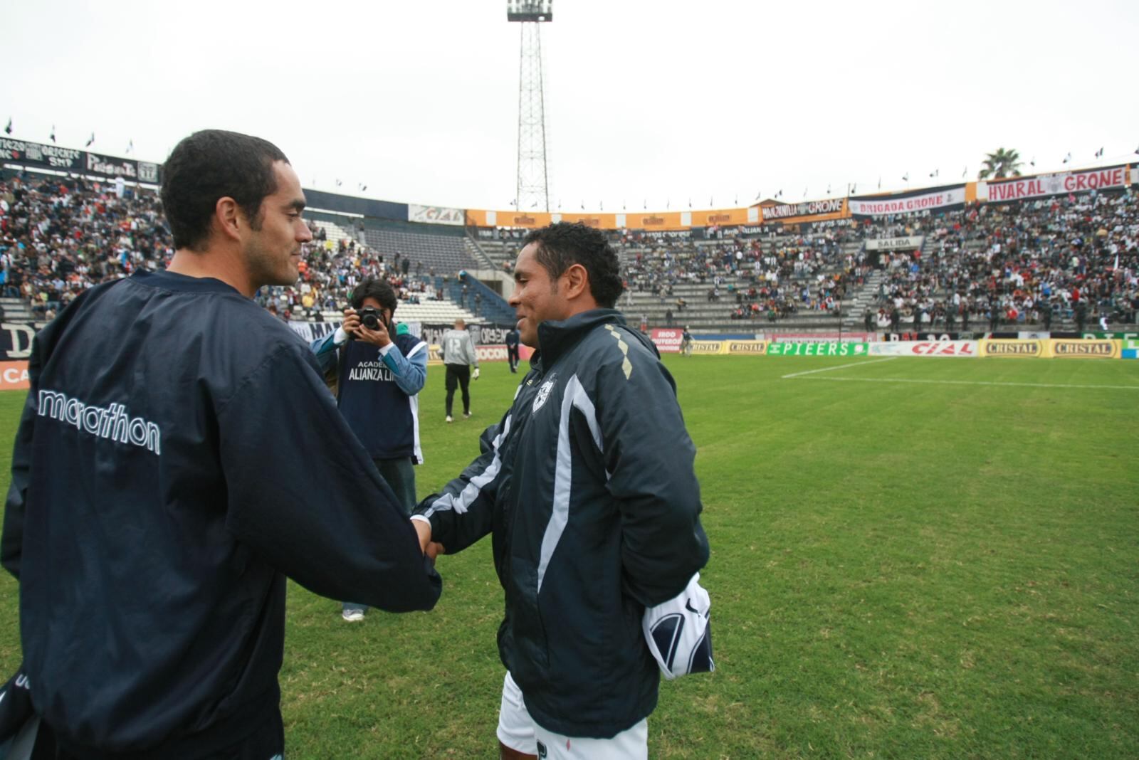 En Matute recibió un matamoscazo de Balán Gonzales (Foto: GEC)
