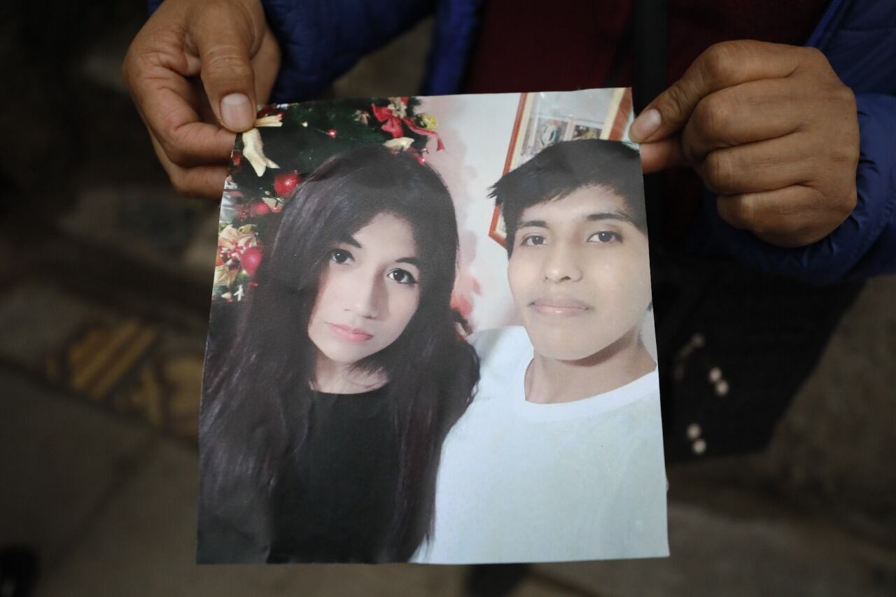 Joven víctima y su verdugo. | Foto: César Bueno