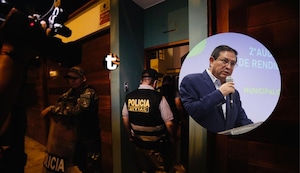 ¡Golpe en La Victoria! Allanaron casa del alcalde Rubén Cano por caso de presunta red que cobraba cupos en Gamarra