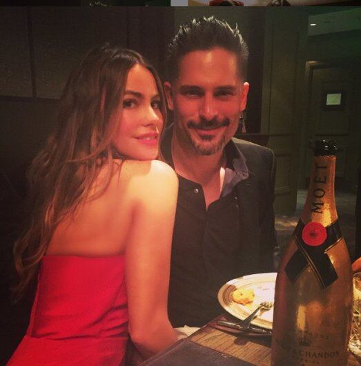 Sofía Vergara y su novio Joe Manganiello en una cena romántica. (Foto: Instagram)