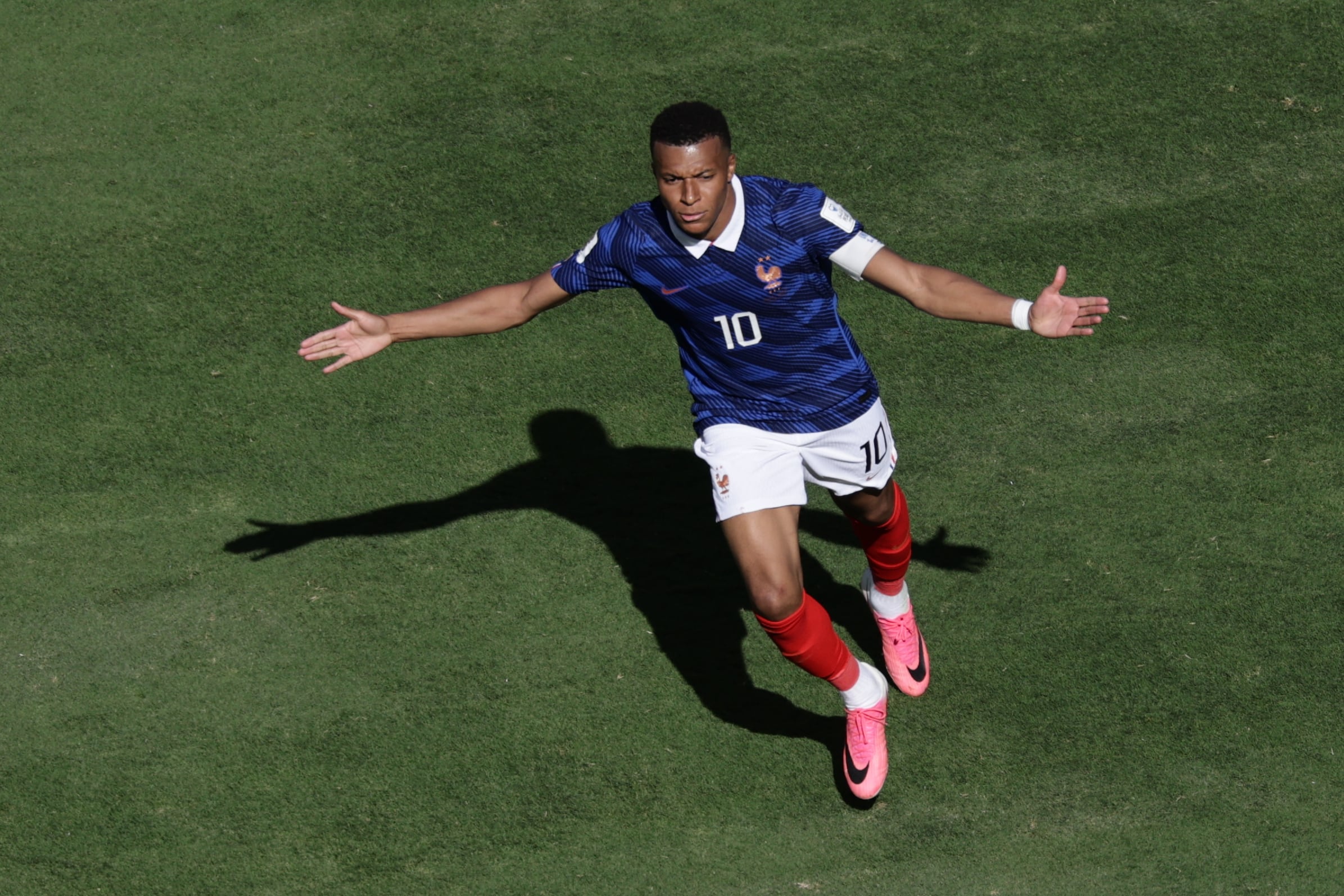 Kylian Mbappé será clave en Francia ante Irak. (AP Foto/Adam Hunger)