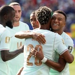 Caminando y bostezando avanza en el Mundial