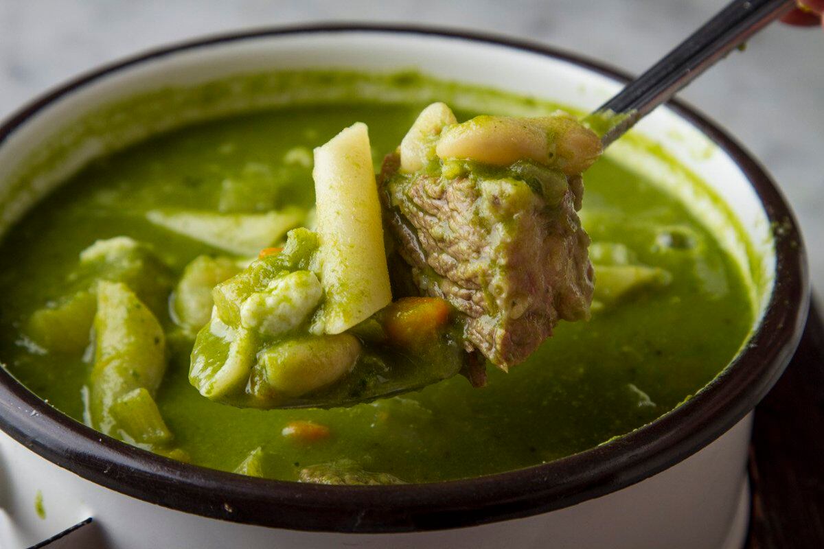 Aprende cómo preparar una sopa menestrón. Foto: InturPerú