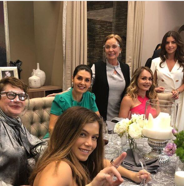 La primera foto de Gabriela Spanic en el set de grabación de la novela "Si nos dejan" (Foto: Instagram /Mónica Sánchez-Navarro)