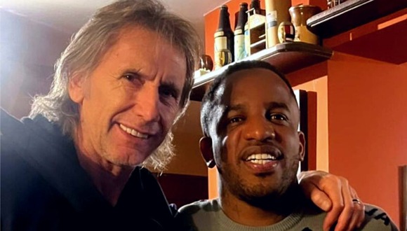 Jefferson Farfán se reunió con Ricardo Gareca en restaunate de carnes (Video: PBO)