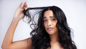 Invierno: Reduce el frizz de tu cabello con estos tips