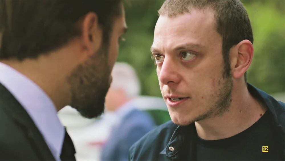 Un equipo de policías se presenta en el despacho de Yekta y lo detienen (Foto: Ay Yapım)