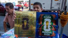 ¡Cae la mafia del álbum pirata Tres Reyes! Policía incautó más de 3 millones de figuritas y desmanteló imprentas clandestinas