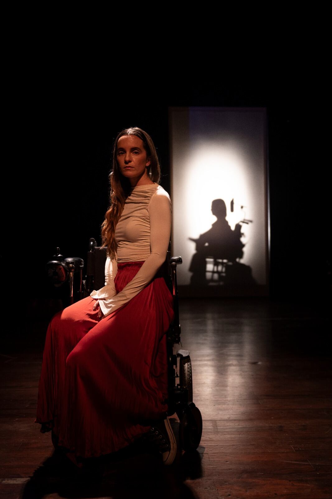 “No puedes dejar este cuerpo sin contar esta historia” es un unipersonal que invita a concientizar.