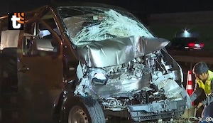 ¡Choque brutal en la Panamericana Sur! Miniván impacta contra cisterna y deja diez heridos, incluidos tres niños