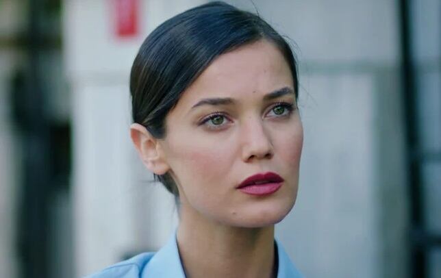 Ceylín le prometió a Ilgaz no entrometerse en el caso en "Secretos de familia" (Foto: Ay Yapım)