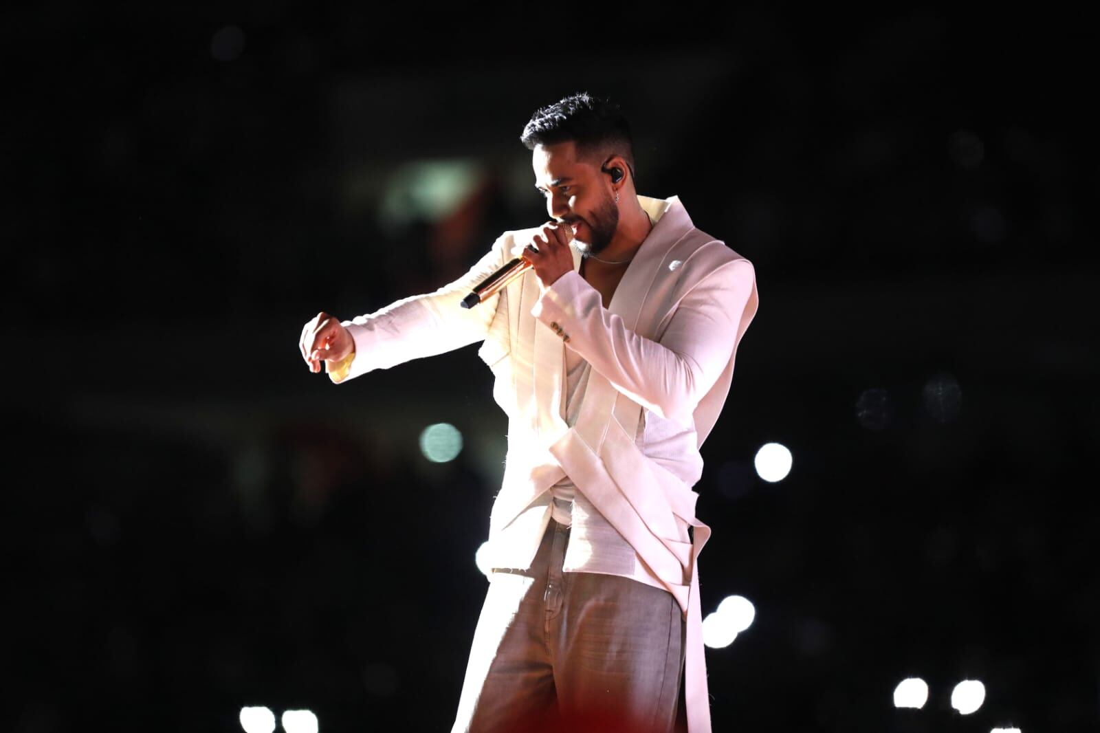 Romeo Santos inició su gira en el Estadio Nacional. (Foto: Tropimusic)