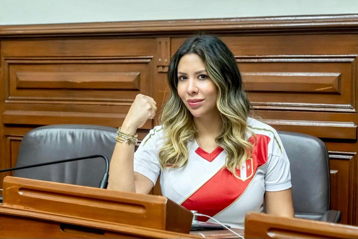 La congresista Rosselli Amuruz (Avanza País) debe explicaciones al Perú.