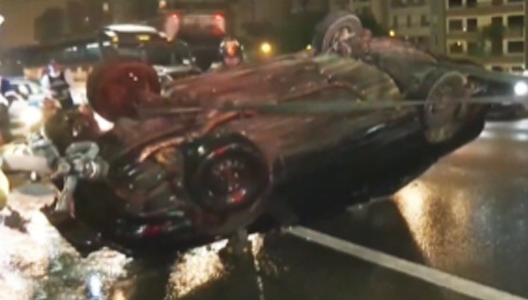 Accidente en Surco: auto se despista y deja una persona herida
