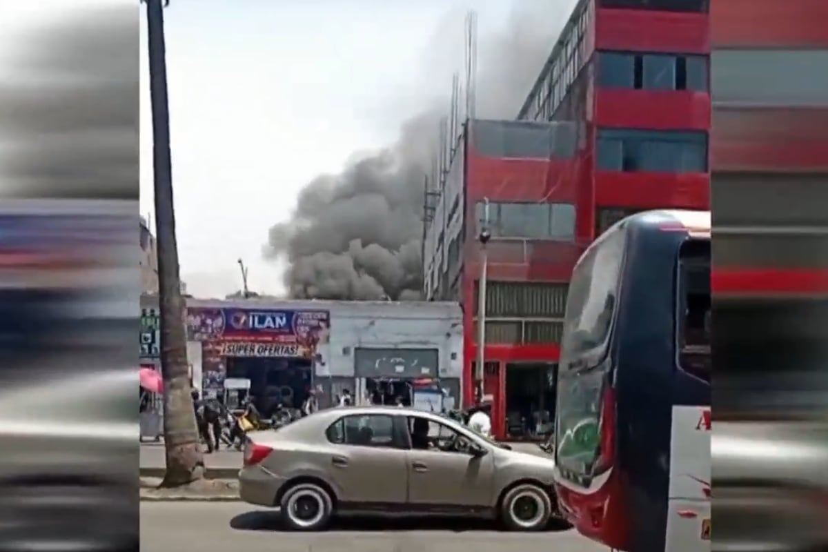 Incendio en jirón Antonio Raymondi genera alerta en La Victoria. (Foto: Captura/Canal N)