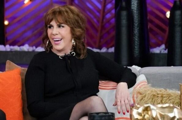 Rebecca Jones confesó que suele "consumir" un poco de colágeno para la piel (Foto: Rebecca Jones/Instagram)