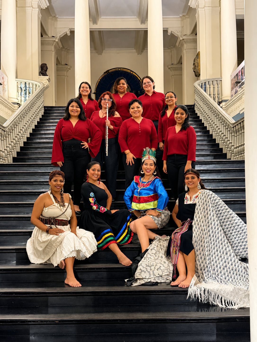 Conoce a las artistas detrás del primer grupo femenino de música criolla: Ambiente Criollo. Foto: Archivo Ambiente Criollo.
