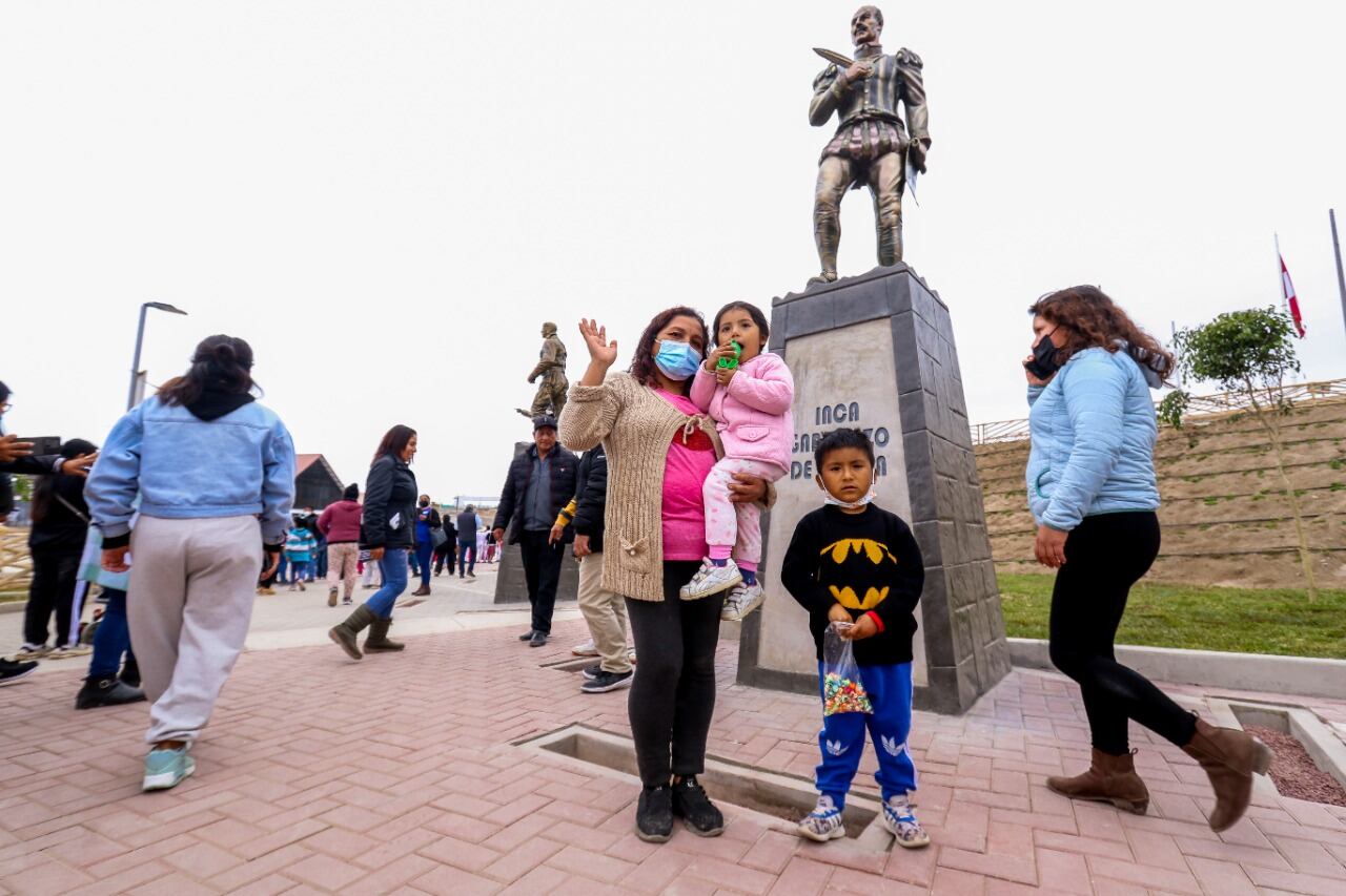 Pobladores en el Parque Zonal Cultural Bicentenario. (Foto: Municipalidad de Ventanilla)