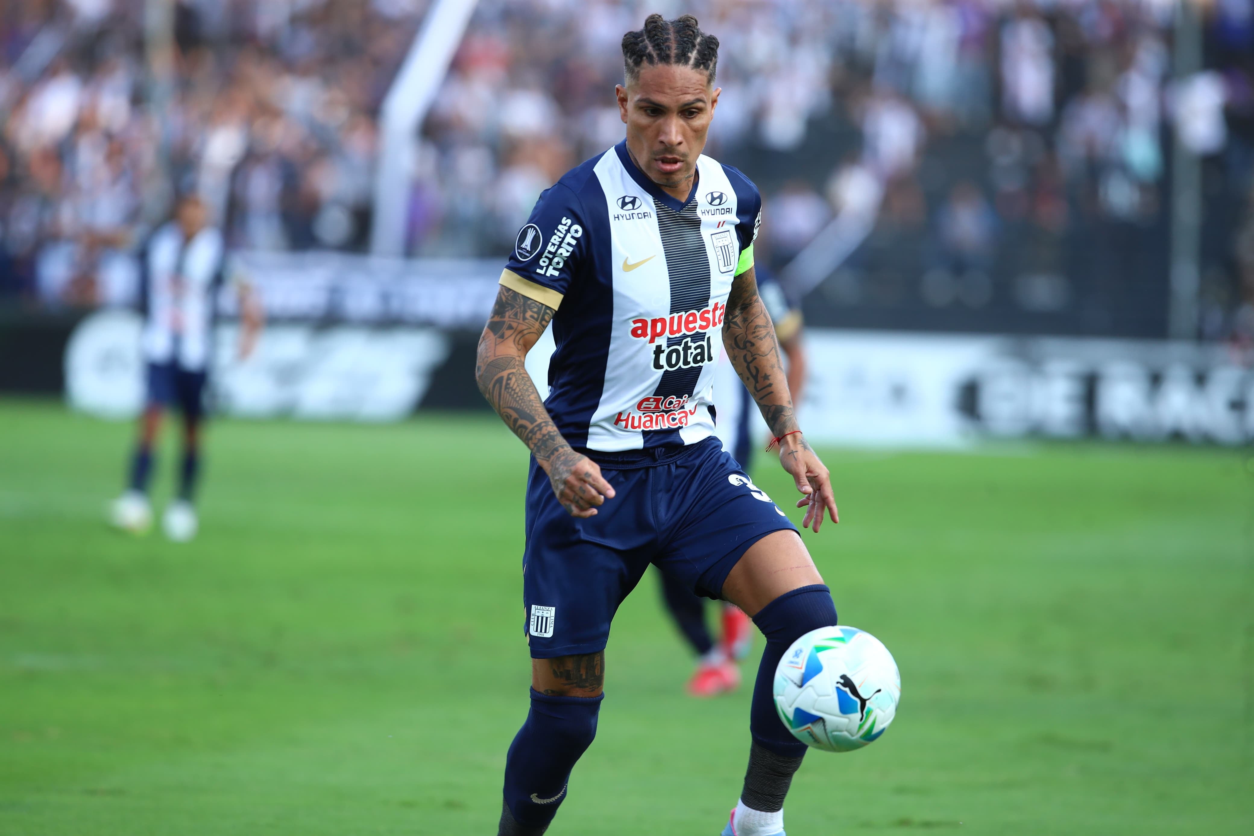 Paolo Guerrero sancionado en el Torneo local; pero habilitado para la Copa. (Agencias)