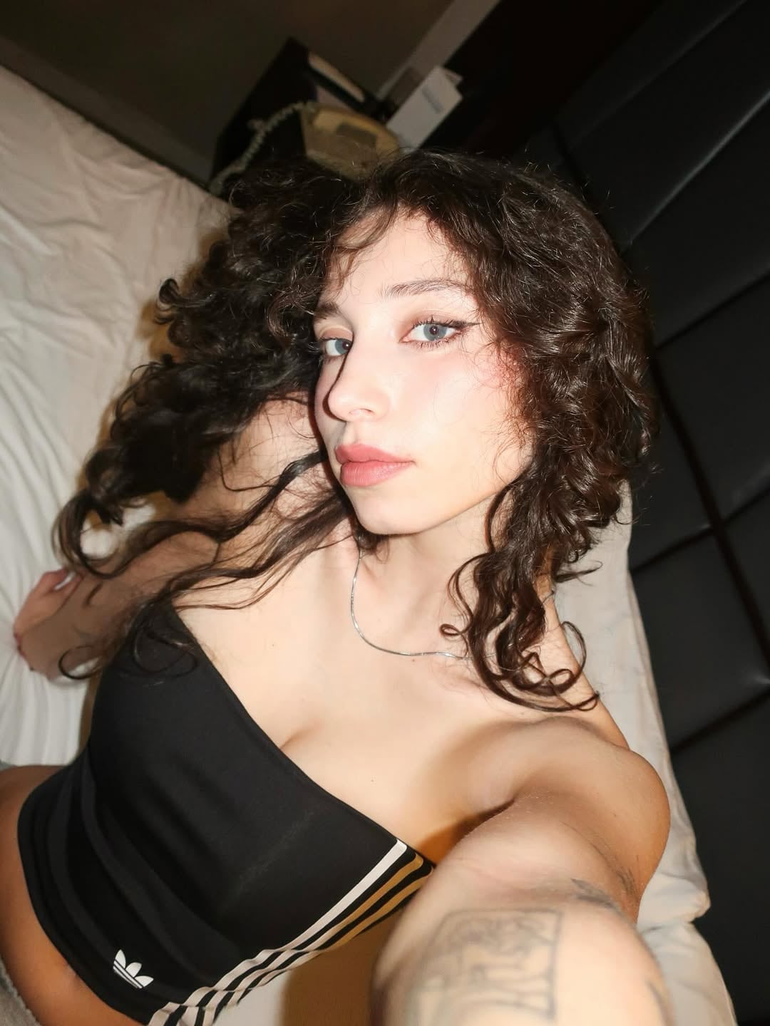 Actual pareja de Curwen y su futura esposa. (Instagram: @carlaacs_)