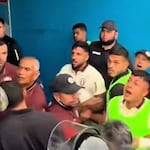 De Concha, Fara y Rabanal con los hinchas de Cristal