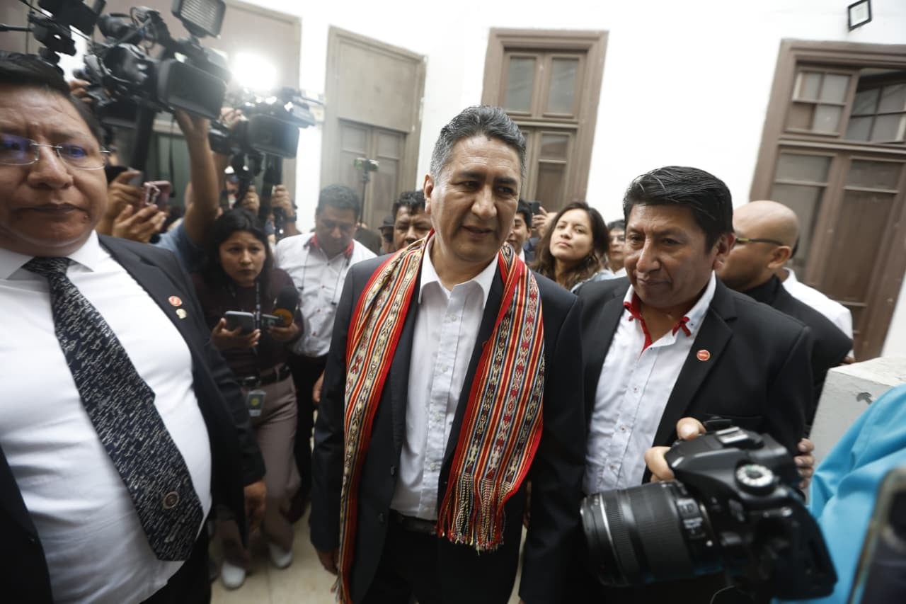 ¡Libre! Vladimir Cerrón reaparece tras casi tres años en la clandestinidad: “Siempre estuvo en territorio peruano”