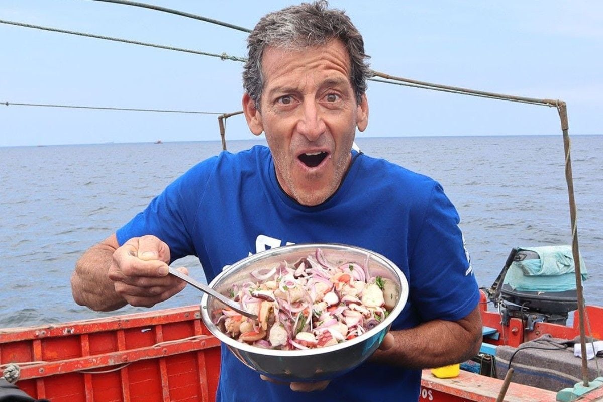Carlos Guerra, 'El Tío Lenguado', 'la rompe' en YouTube con el ceviche de seis soles. (Foto YouTube. El Tío Lenguado y el Descocaos)