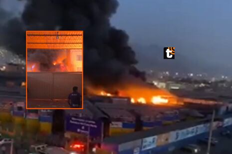¡Feroz incendio en Mercado Unicachi de Pro en Comas! Siete unidades de bomberos atendieron la emergencia
