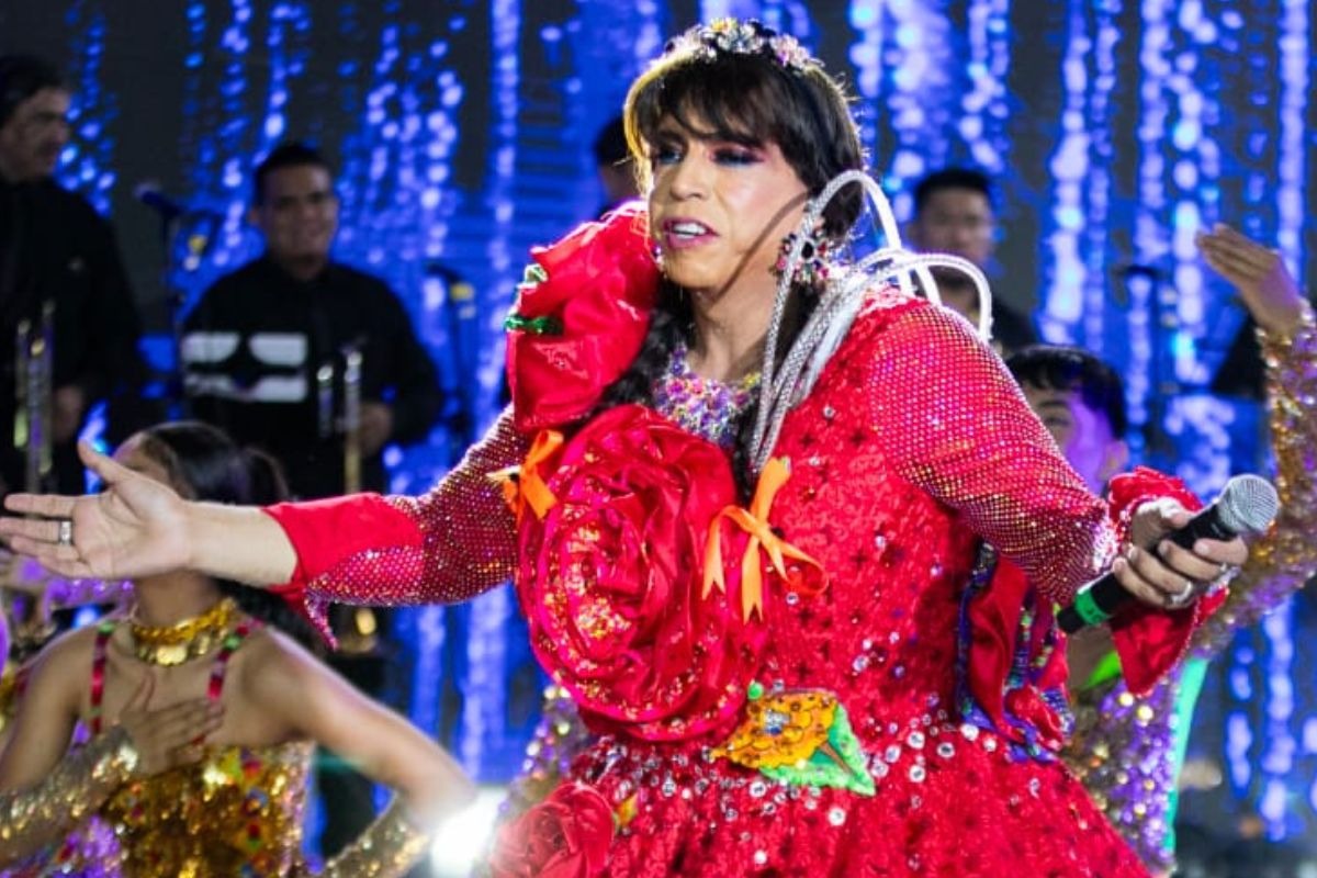 Chola Chabuca celebró emocionado sus 30 años de vida artística.