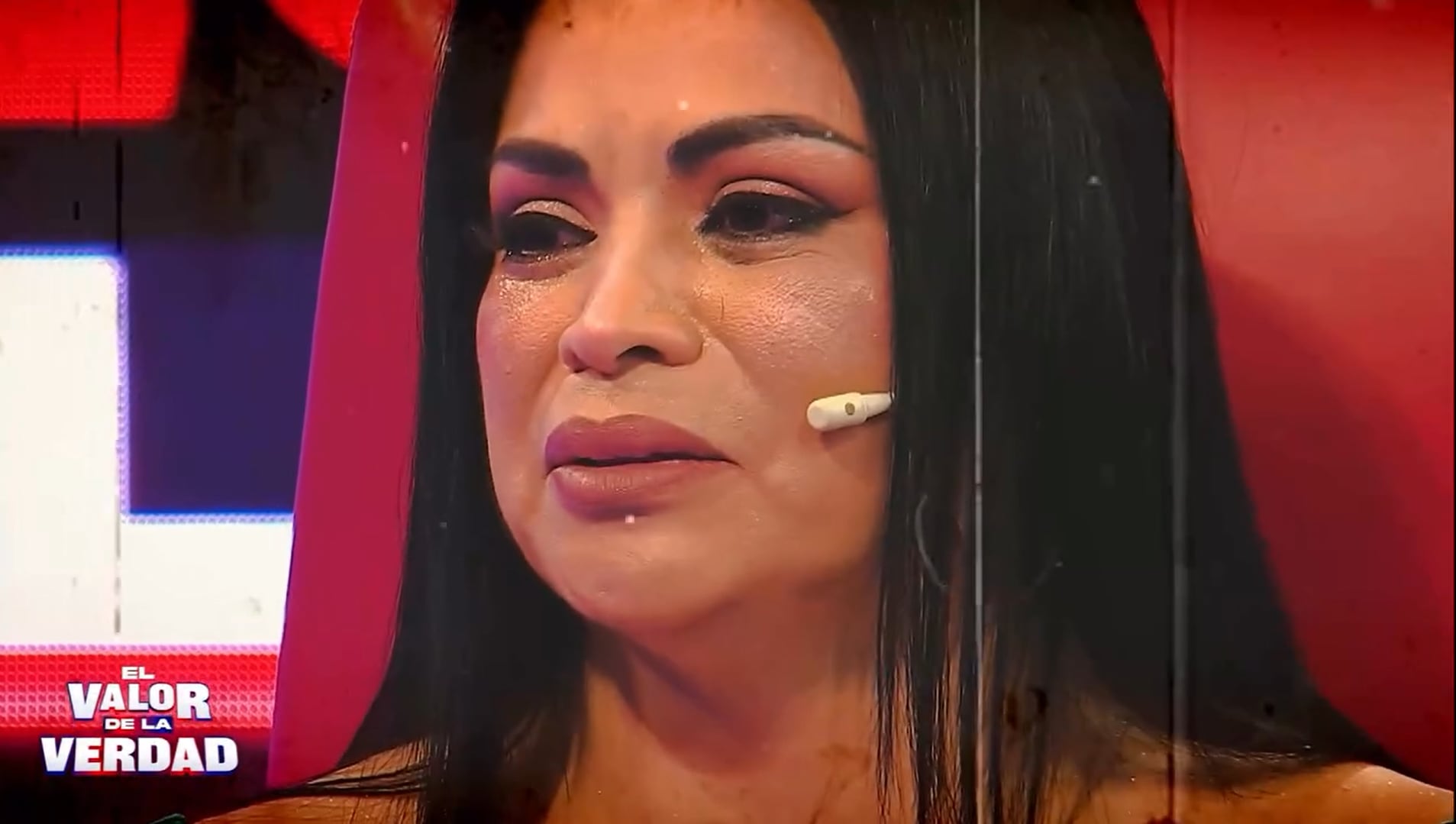 La modelo rompe en llanto durante su participación en 'El valor de la verdad'. (Foto: Panamericana TV)