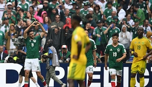 ¡Cayó otro más! Raúl Jiménez marcó el segundo gol del Mundial y desató la fiesta de México ante Sudáfrica