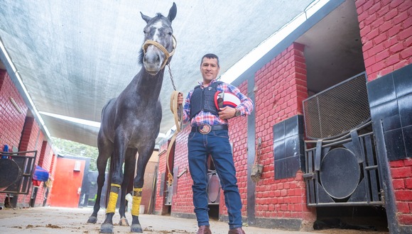Ganó un premio con lel caballo de Claudio Pizarro (Foto: Allengino Quintana)