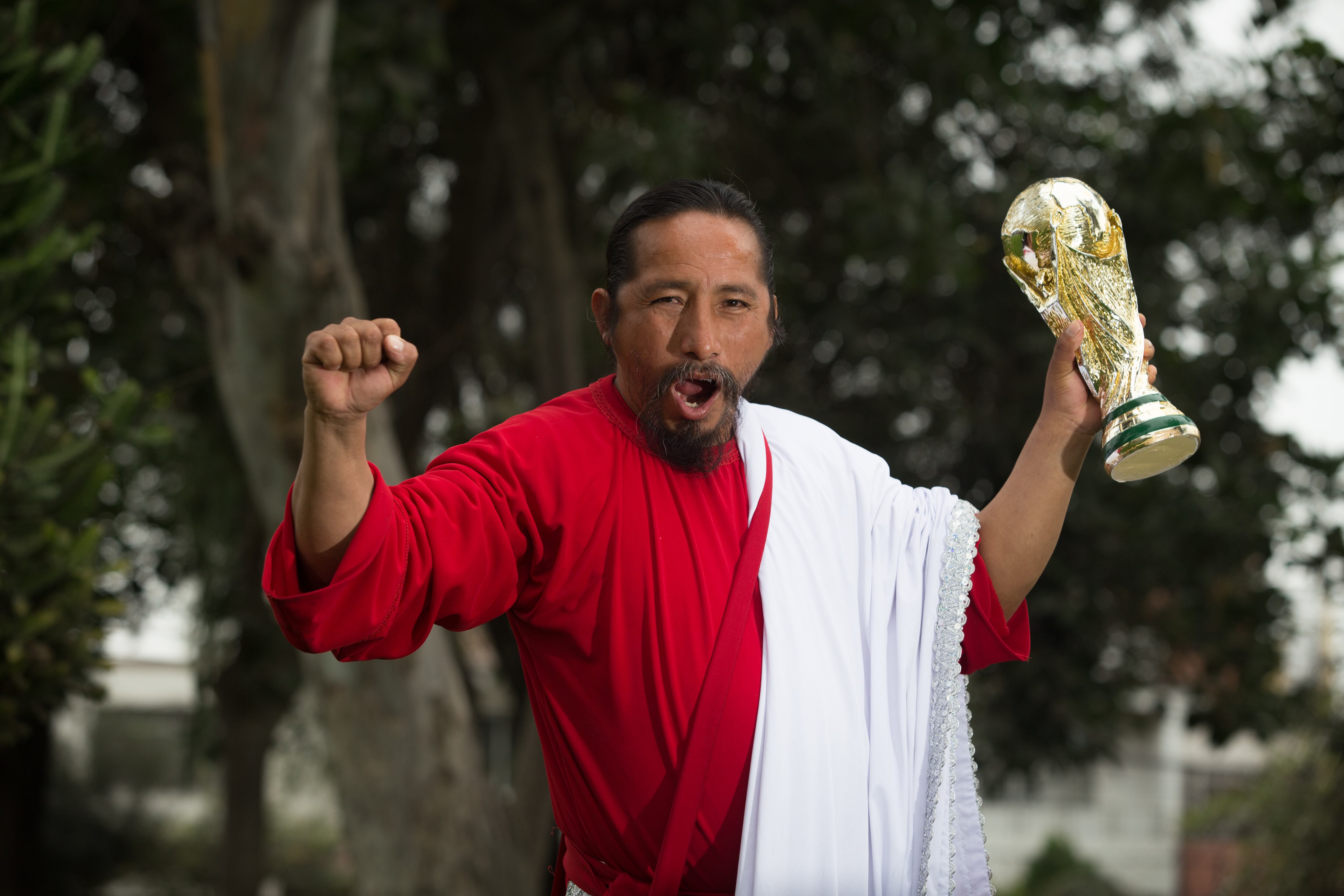 David Chauca Quispe, conocido popularmente como el "Hincha israelita".