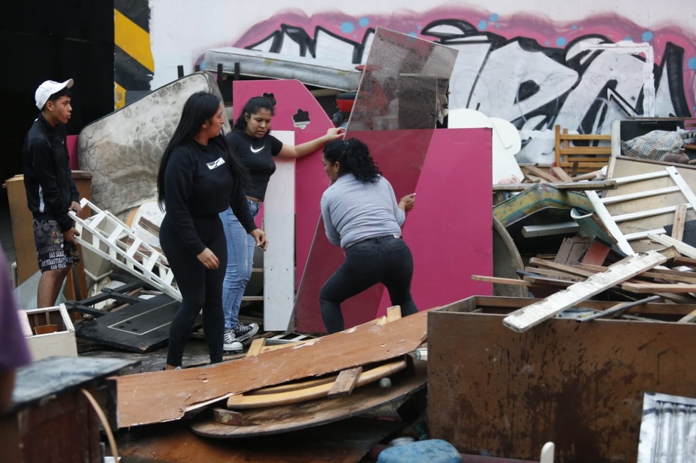 Incendio de grandes proporciones se registró esta tarde cerca de Gamarra. No se reportaron víctimas ni heridos. Foto: César Bueno @photo.gec