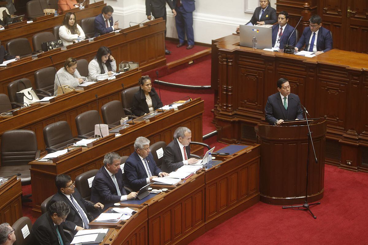 Eduardo Arana acudió a pedir el voto de confianza ante el pleno del Congreso con el gabinete ministerial. (Foto: Mario Zapata N. / @photo.gec)