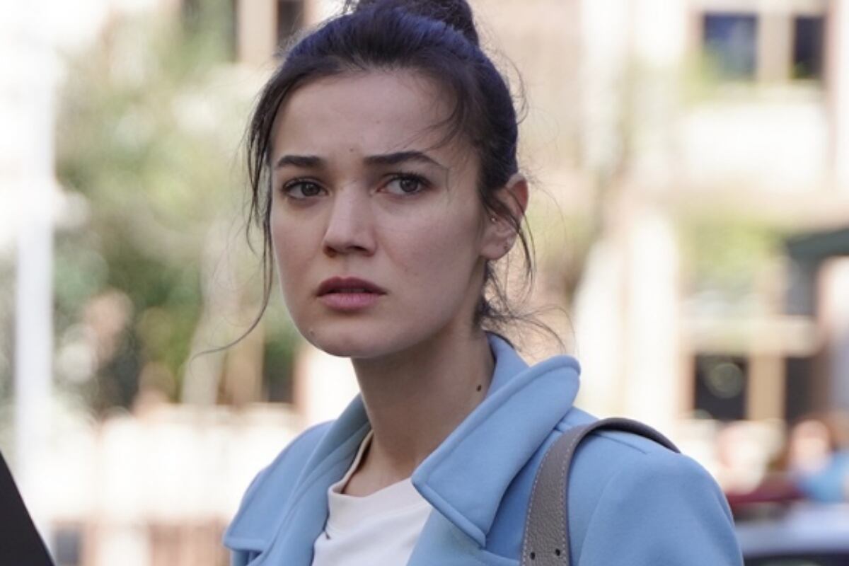 Ceylin en una escena del capítulo 28 de “Secretos de familia” (Foto: Ay Yapım)