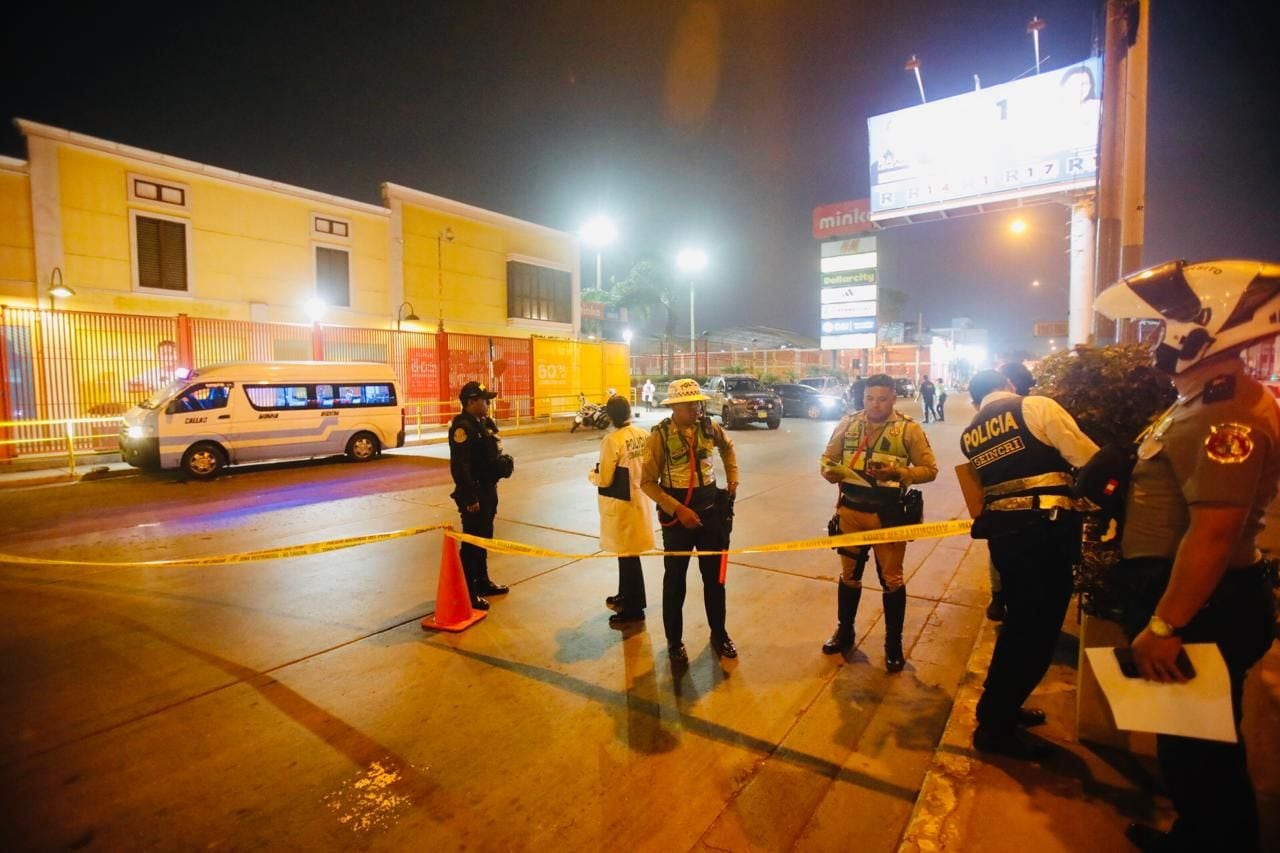 crimen ocurrió frente a conocido centro comercial. Fotos: César.grados@photo.gec