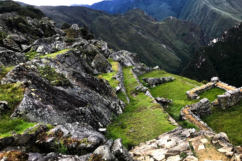 Posteriormente, en el año 1999 se formuló un concurso para elegir nuevas maravillas de la humanidad y el 7 de julio del año 2007, se dio a conocer la lista con las Siete Maravillas del Mundo Moderno, entre las que se encuentra Machu Picchu, la majestuosa construcción Inca que resalta por su belleza y misticismo.