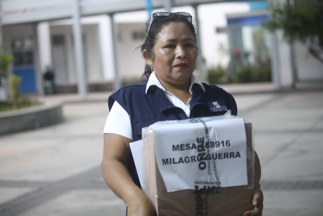 La ONPE volvió a mostrar falencias a la hora de distribuir material electoral (Foto: Diana Marcelo )