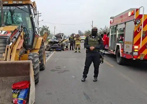 Padre e hijo mueren tras choque de camioneta municipal en Huaral. Foto: Andina