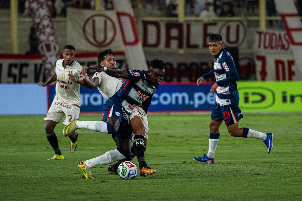 Universitario vs. Alianza Lima en el Estadio Monumental. (Foto: Fernando Sangama / @photo.gec)