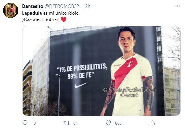 Gianluca Lapadula ovacionado en redes sociales por hinchas peruanos.