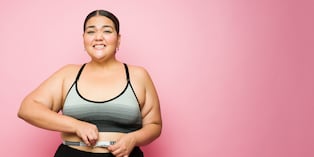 No busques bajar de peso de un día para otro. Los cambios graduales son más efectivos y seguros, pues permiten reducir grasa corporal sin comprometer la masa muscular. Foto: Istock