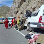 Puno: Al menos 10 muertos deja choque entre minivan y cisterna en la vía Arequipa - Juliaca