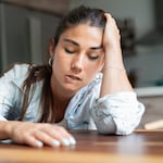 Cuando el cuerpo pide una pausa: estas son las señales de agotamiento que suelen pasar desapercibidas