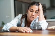 Cuando el cuerpo pide una pausa: estas son las señales de agotamiento que suelen pasar desapercibidas