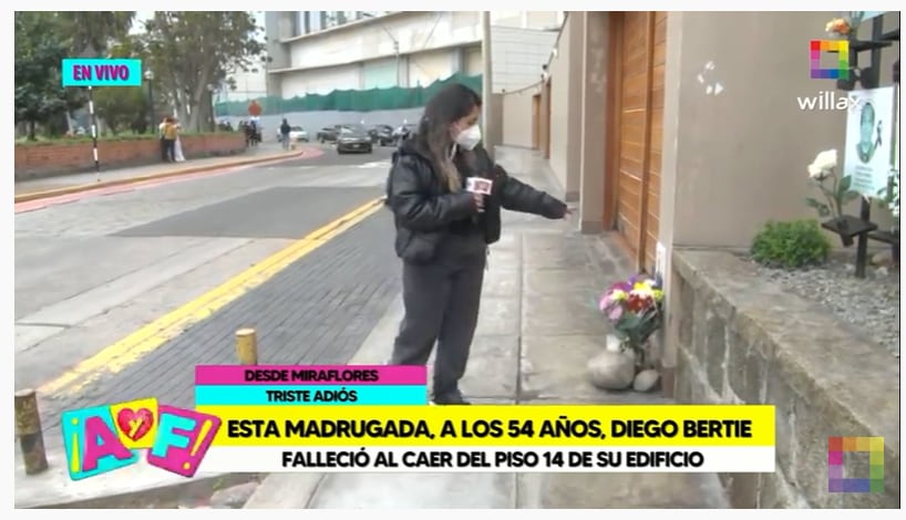 Seguidores de Diego Bertie dejan flores en el edificio donde vivió el actor. (Foto: Captura Amor y Fuego).