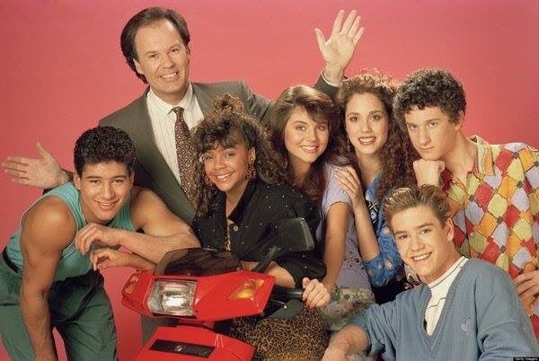 Dennis Haskins, el Sr. Belding, junto al elenco de Salvado por la Campana. (Difusión)