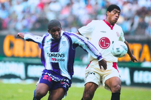 Juan Pajuelo en un clásico ante Alianza Lima (Foto: GEC)